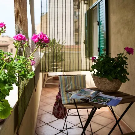 In Mit Moeblierter Terrasse Appartamento Palermo